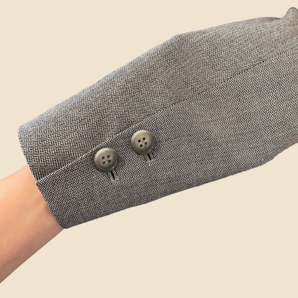 Theory Wool Fitted Blazer In Grey - Picture 8 of 11